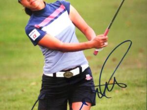 上田桃子プロ　直筆サインフォト