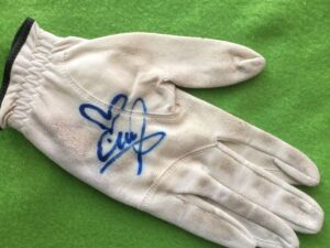 有村智恵プロ　直筆サインゲーム実使用グローブTOURSTAGE