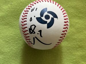 山田哲人選手＃1侍ジャパン　直筆サイン2023WBC公式ボール