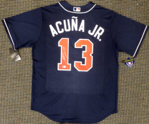 ロナルド・アクーニャJr選手#13 Ronald Acuna Jr  直筆サインNike Blue replica jersey サイズL　Beckett鑑定証ホログラム付き - 画像 (2)
