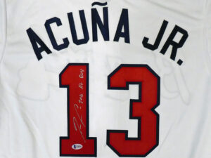 ロナルド・アクーニャJr#13選手 Ronald Acuna Jr  直筆サイン2018 NL ROY書き込み入り majestic White jersey サイズ　L　Beckett鑑定証ホログラム付き