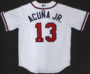 ロナルド・アクーニャJr#13選手 Ronald Acuna Jr  直筆サイン2018 NL ROY書き込み入り majestic White jersey サイズ　L　Beckett鑑定証ホログラム付き - 画像 (2)