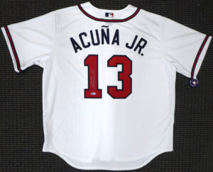 ロナルド・アクーニャJr選手#13 Ronald Acuna Jr  直筆サインNike White replica jersey サイズXL　Beckett鑑定証ホログラム付き - 画像 (2)