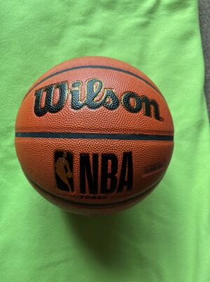 渡邊雄太YUTA WATANABE#18　フェニックスサンズ直筆サイン入り  Wilson バスケットボール　証明書付き　 - 画像 (2)
