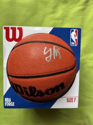 渡邊雄太YUTA WATANABE#18　フェニックスサンズ直筆サイン入り  Wilson バスケットボール　証明書付き　 - 画像 (3)