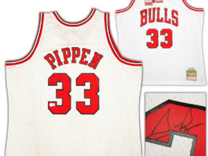 スコッティ・ピッペン　Scottie Pippen#33直筆サイン Mitchell&Ness 1997-98 White Swingman Jersey XXL  Beckett 鑑定証ホログラム付き