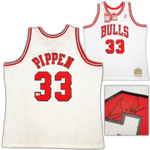 スコッティ・ピッペン　Scottie Pippen#33直筆サイン Mitchell&Ness 1997-98 White Swingman Jersey XXL  Beckett 鑑定証ホログラム付き