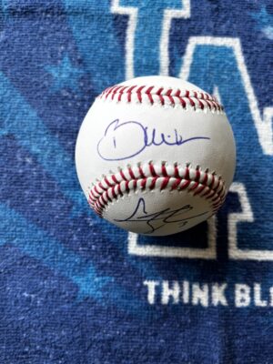 ボビーミラー＆クリステイラーBobby Miller#28&Chris Taylor#3　LA ドジャースW直筆サインＭＬＢ公式ボール