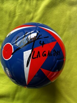 吉田麻也選手＃4＆山根視来選手＃2　MLS LA GALAXY　W直筆サインアディダスサッカーボール