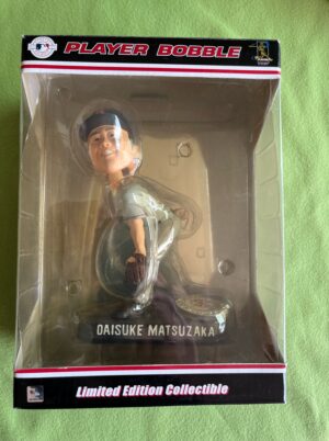 松坂大輔#18 BOSTON REDSOXロードグレーユニホームボブルヘッド人形