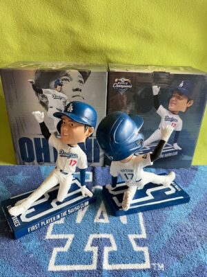 大谷翔平選手＃17　5月15日2025年ドジャース球場配布50-50盗塁ボブルヘッド人形　