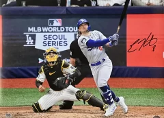 キケヘルナンデス♯8 Enrique J Hernandez　ドジャース直筆サイン16x20フォト PSA鑑定ホログラム証明付き