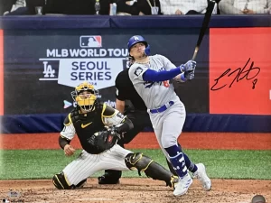 キケヘルナンデス♯8 Enrique J Hernandez　ドジャース直筆サイン16x20フォト PSA鑑定ホログラム証明付き