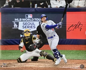 キケヘルナンデス♯8 Enrique J Hernandez　ドジャース直筆サイン16x20フォト PSA鑑定ホログラム証明付き