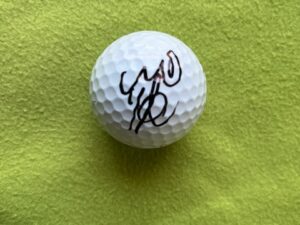 竹田麗央プロ2024賞金嬢王直筆サインTitleist1ゴルフボール　ボールケース付き