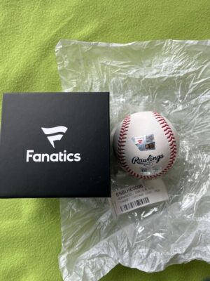 キケヘルナンデス♯8 Enrique Hernandez ドジャース直筆サイン&24 WS CHAMP書き込み入り2024ワールドシリーズ公式ボール  ＭＬＢ＆Fanaticsホログラム証明書付 - 画像 (2)