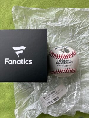キケヘルナンデス♯8 Enrique Hernandez ドジャース直筆サイン&24 WS CHAMP書き込み入り2024ワールドシリーズ公式ボール  ＭＬＢ＆Fanaticsホログラム証明書付 - 画像 (3)