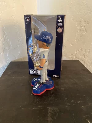 デーブロバーツ監督Dave Roberts#30 直筆サイン入り2024ワールドシリーズチャンピオンボブルヘッドFOCO MLBホログラム付き