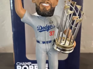 テオスカーヘルナンデスTeoscar Hernandez#37 直筆サイン入り2024ワールドシリーズチャンピオンボブルヘッドFOCO Beckett鑑定ホログラム付き