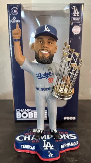 テオスカーヘルナンデスTeoscar Hernandez#37 直筆サイン入り2024ワールドシリーズチャンピオンボブルヘッドFOCO Beckett鑑定ホログラム付き