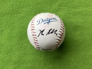 ブレイク・スネル#7 BLAKE SNELLドジャース直筆サインDodgersロゴボール