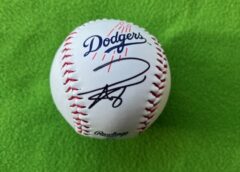 キム・ヘソン選手　Hyeseong Kim#6ドジャース直筆サインMLBドージャースロゴボール