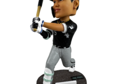 村上宗隆選手＃5　シカゴホワイトソックス 7月26日球場配布 FIRST HOME RUNボブルヘッド人形　15000個限定 完全先行予約品