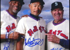 ケングリフィーJr ・イチロー・エドガーマルチネス Seattle Mariners殿堂記念直筆サイン&書き込み入り2025 HOFマガジン Beckett