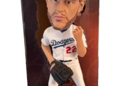 クレイトン・カーショー＃22 LA Dodgers 直筆サイン入り2026ドジャース球場配布ボブルヘッド人形 Beckett鑑定ホログラム付き